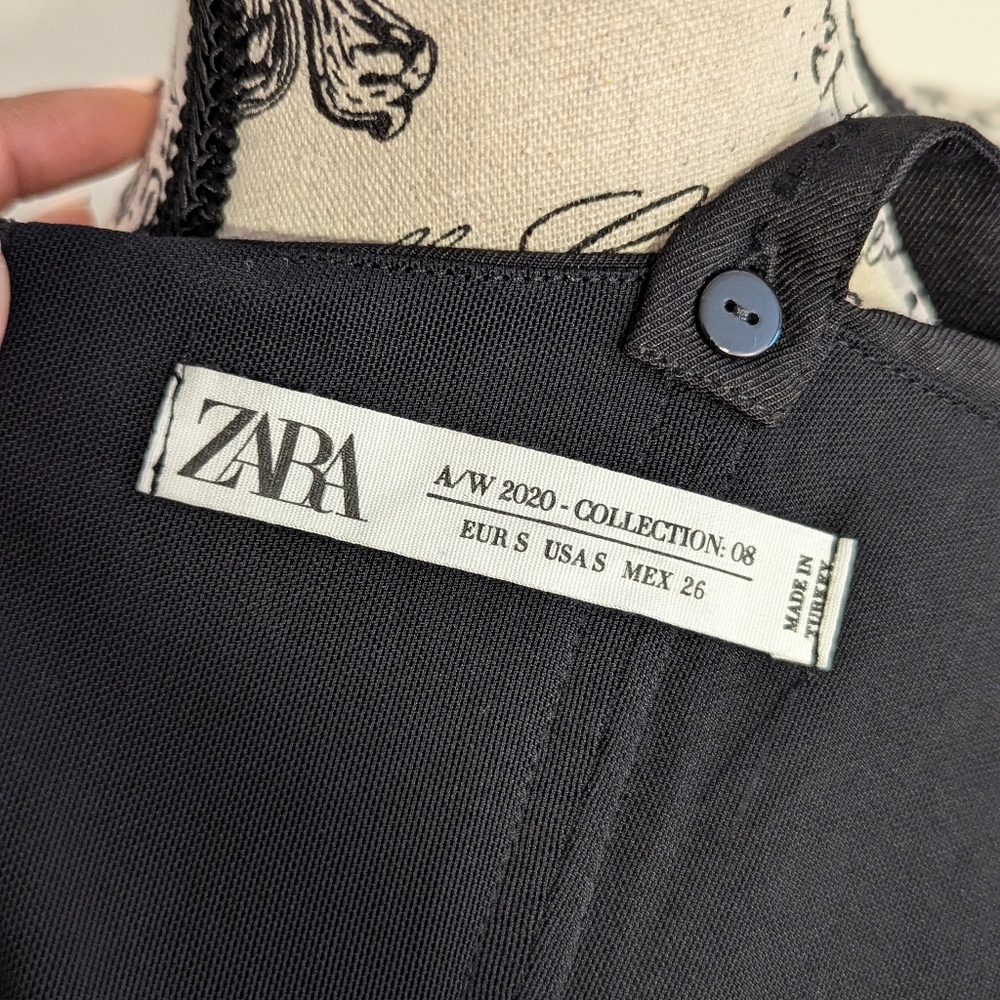 Zara| 2020 Collection Limited edition, Black Lace-Up Detail with Corset Waist - Picture 7 of 16